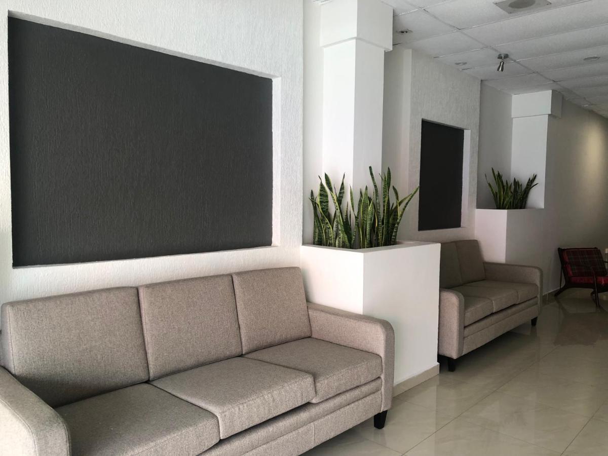 Hotel Lorena ลอสโมชิส ภายนอก รูปภาพ