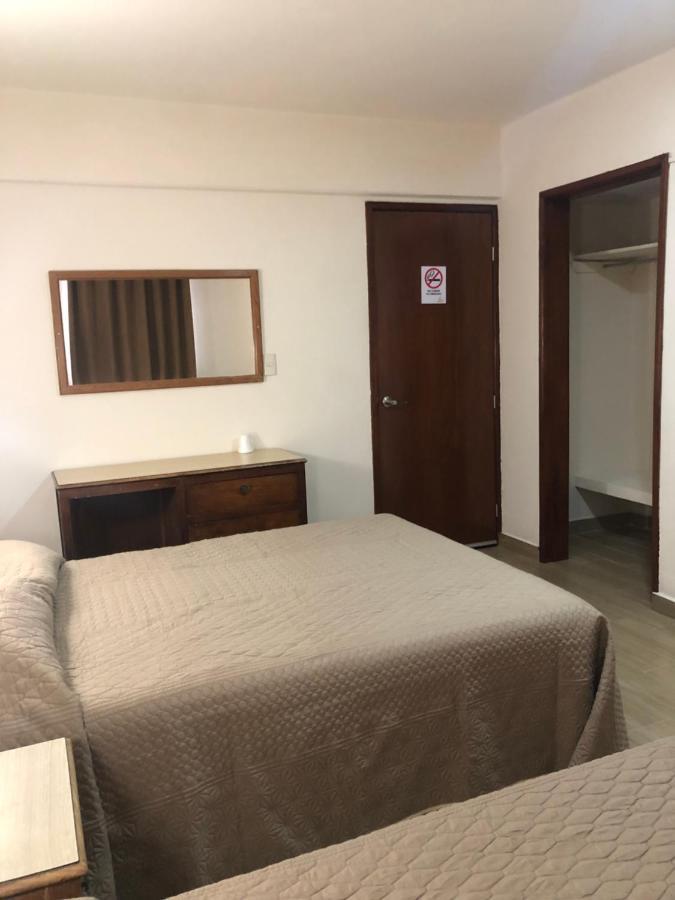 Hotel Lorena ลอสโมชิส ภายนอก รูปภาพ